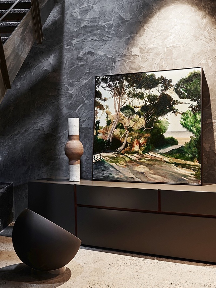 Richmond Residence – The Unique 80s Style Warehouse of an Art and Design Lover