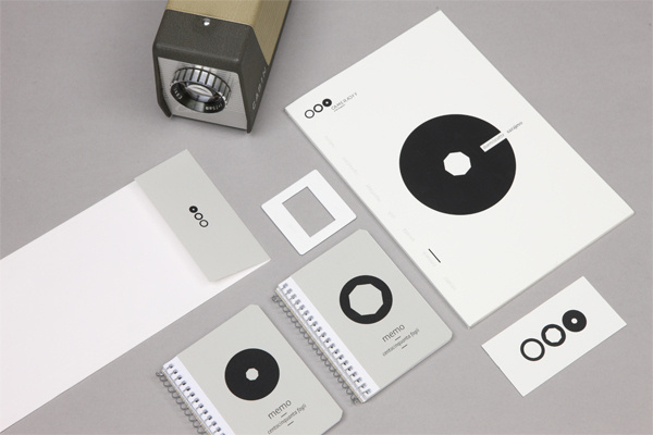 Cameraoff - caso graphic+direction #id #photography #rebranding #studio