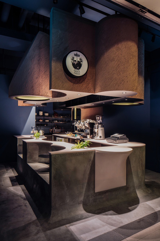 Voids Cafe / Studio SKLIM