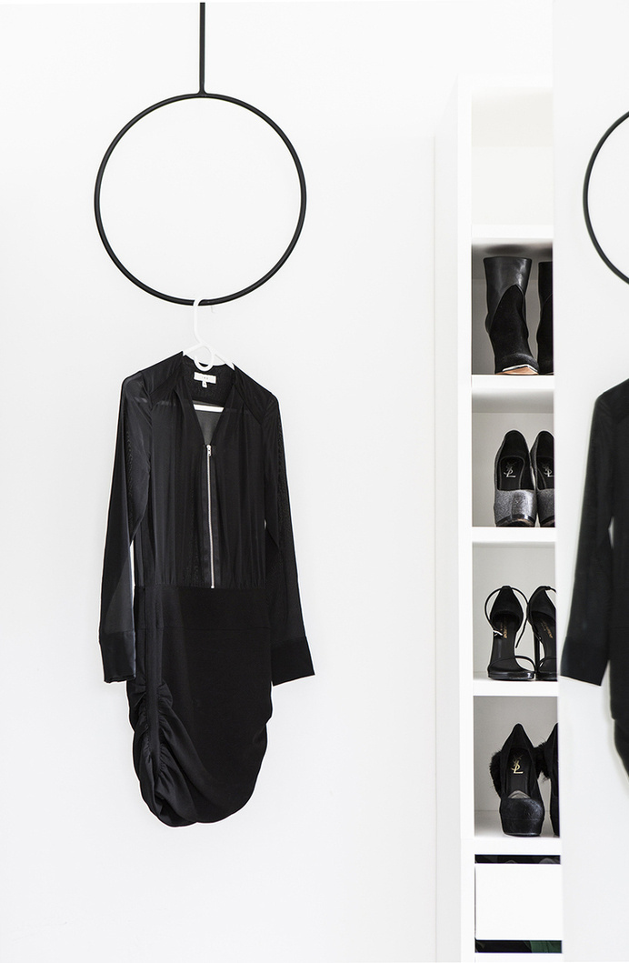 The Design Chaser: Interior Styling | The Simple Hanger #interior #design #decor #deco #decoration