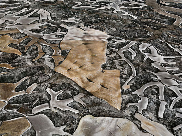 burtynsky-yyz-apple-ios6-640 #ios6 #apple #distortions #maps