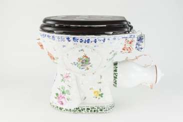 Toilet bowl Meissen porcelain pieces, one of a kind, artist made, one of a kind!!! #Sets #Teasets #Porcelainsets #Antiqueplates #Plates #Wallplates #Figures #Porcelainfigurines #porcelain