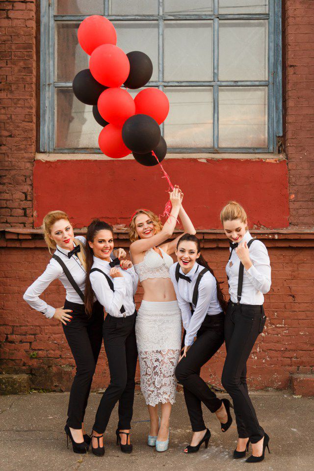 Who says you absolutely need bottle service in a limo on the way to “da club” or cutesy custom matching outfits? Sure, it might be nice, but this simple list of do’s and don’ts gets rid of all of the extras and strips it back to basics.