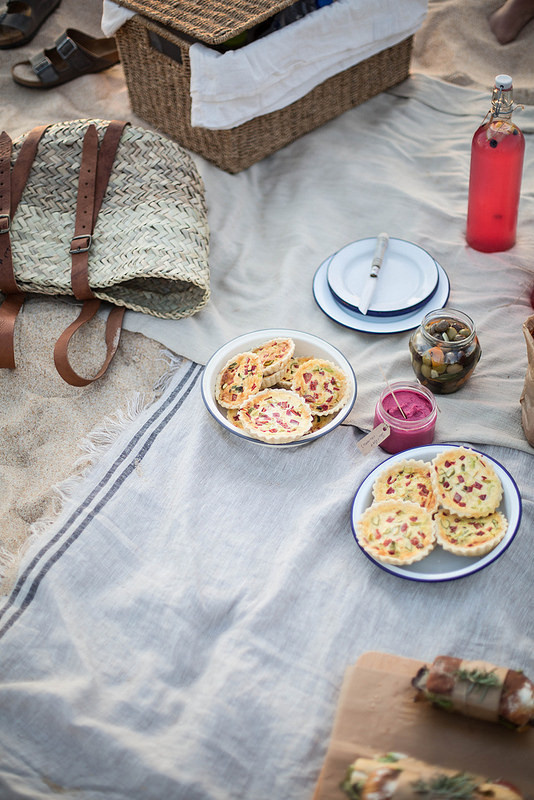 Portugal Beach Picnic | Flickr - Photo Sharing! #picnic #food
