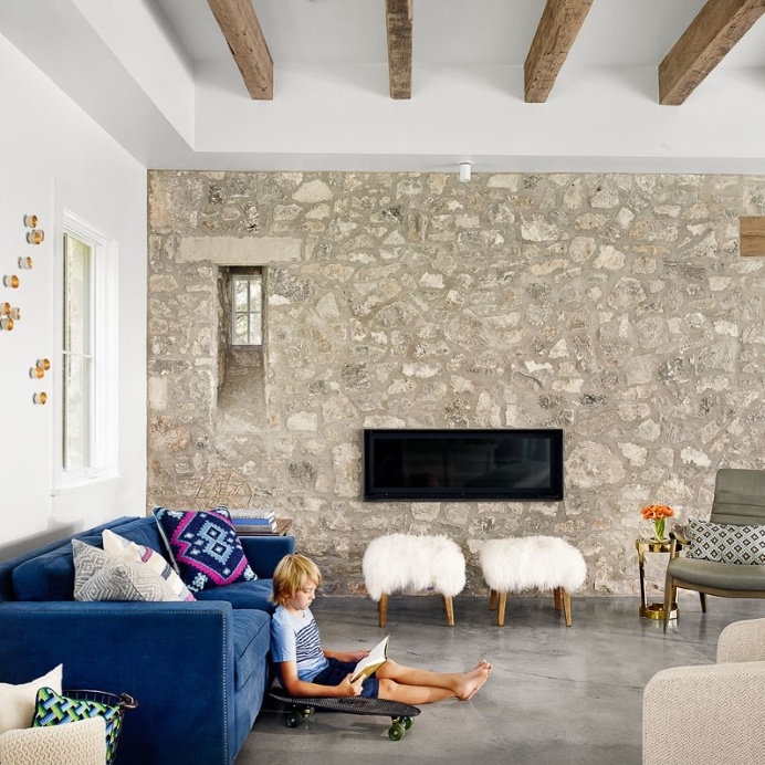 Farmhouse with minimalist glass and metal forms