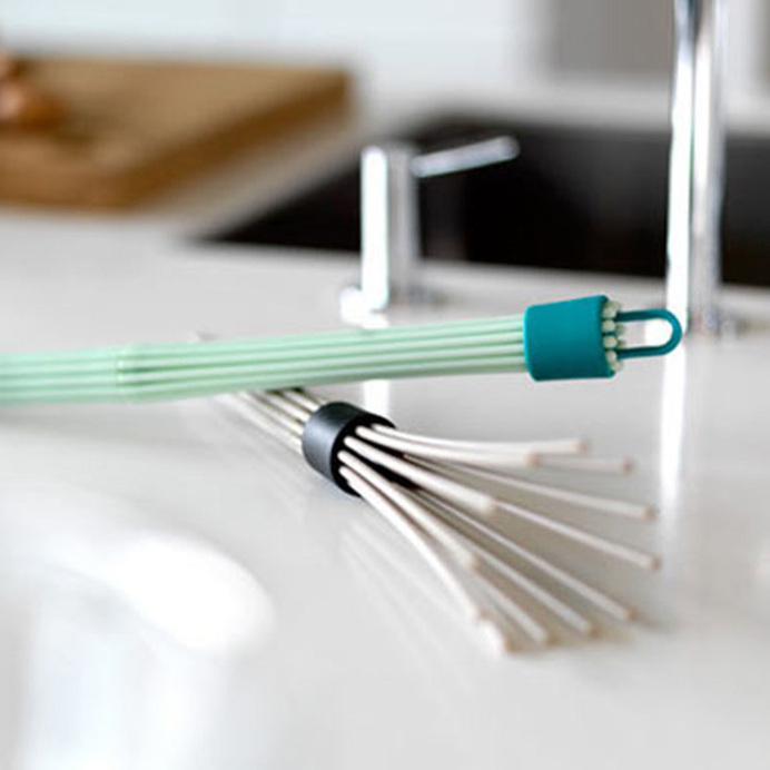 Save kitchen space with this retractable whisk. #design #product #product design #industrial design #kitchen