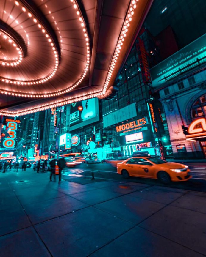 Urban Night Photography in New York City by Charles Ivan Ong