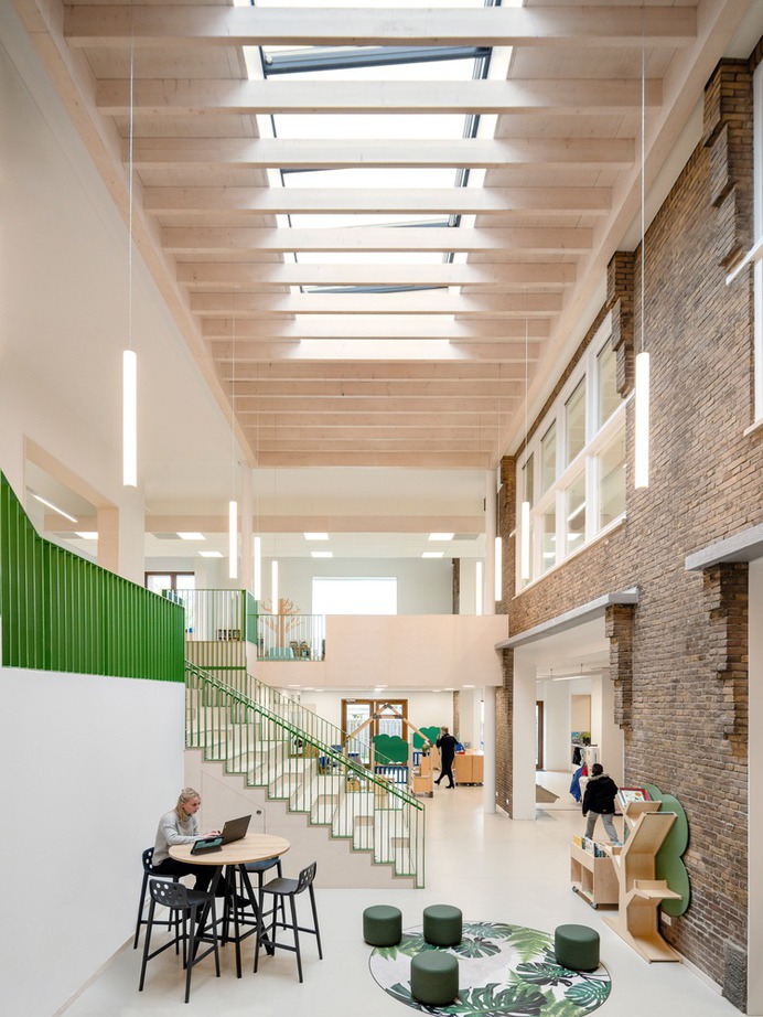 School by a School / Studio Nauta + De Zwarte Hond ,© Jordi Huisman