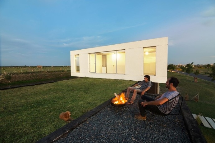 BAM! Arquitectura Has Designed a Flexible House for a Young Single