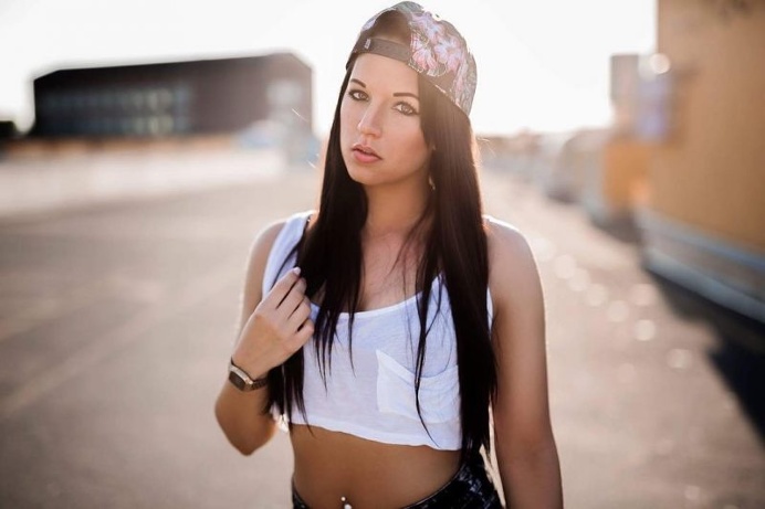 Beautiful and Emotional Female Portraits by Joey Bremmers