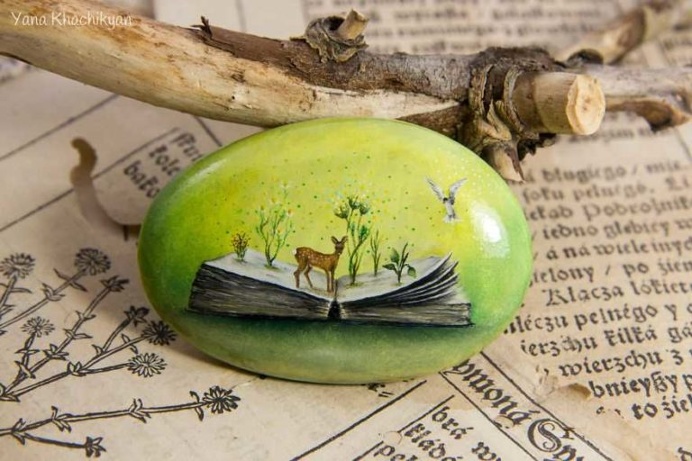 Miniature Oil Paintings on Stones by Yana Khachikyan