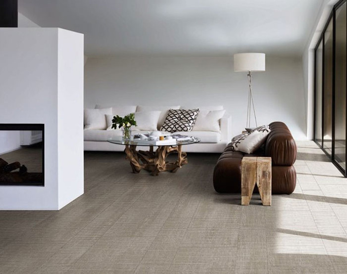 Large-Format Porcelain Tiles in a Slimline