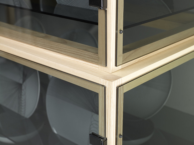 De Intuïtiefabriek #glass #wood #closet #product