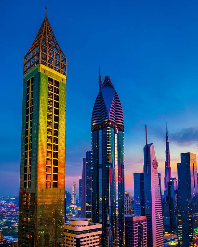 Colorful and Majestic Cityscapes of Dubai by Christopher Wölner-Hanssen
