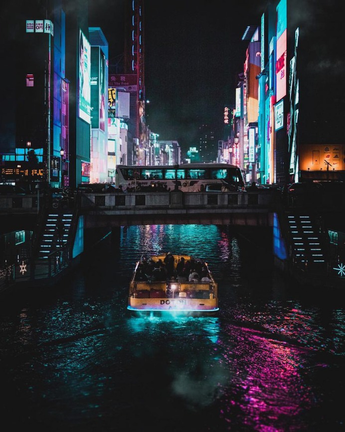 Cyberpunk and Cinematic Urban Photos in Japan by Omi Kim