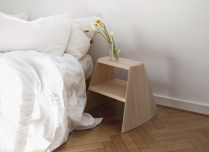 Lune by Oure