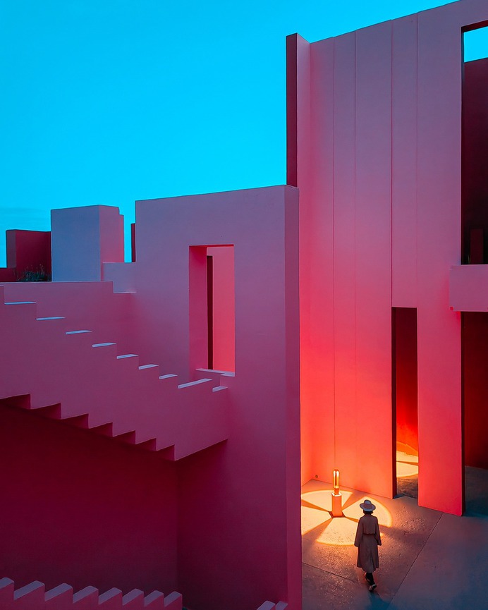 LA MURALLA ROJA
