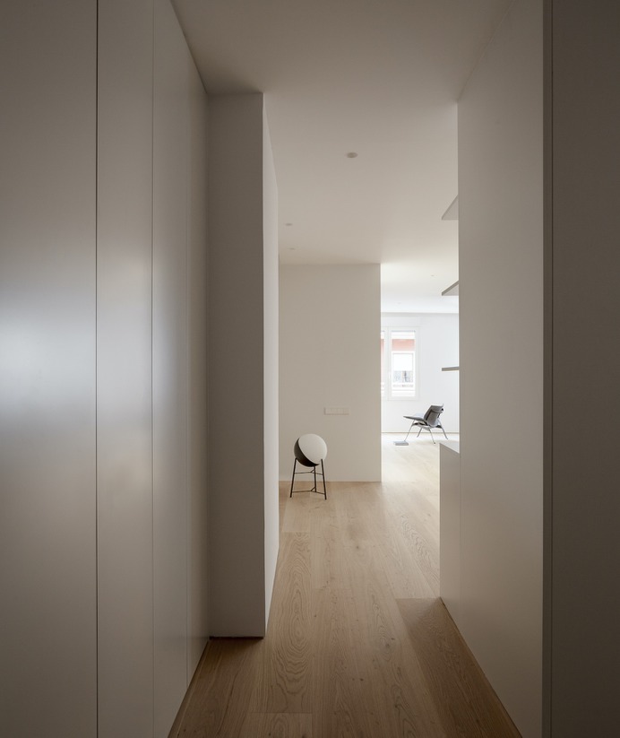 EL Apartment by Carlos Segarra Arquitectos