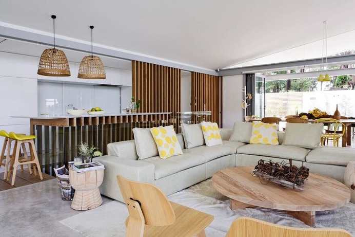 A Casual Holiday Home Along the Australian Coast: Avoca Weekender