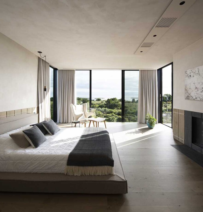bedroom, Sagaponack, NY / Bates Masi + Architects
