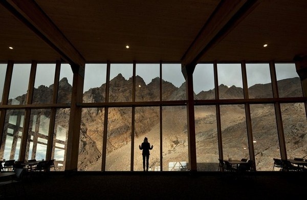 Cafe Knoll Ridge landscape #mountain #architecture #volcano #caf