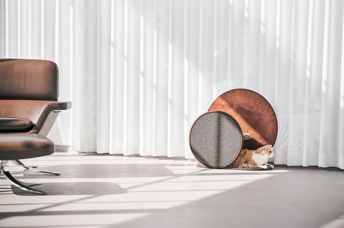This modern cat scratching post design is a cut above