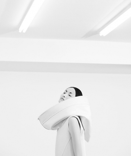 Qiu Hao | SURFACE China on the Behance Network #white #matthieu #hao #black #belin #photography #and #fashion #qiu