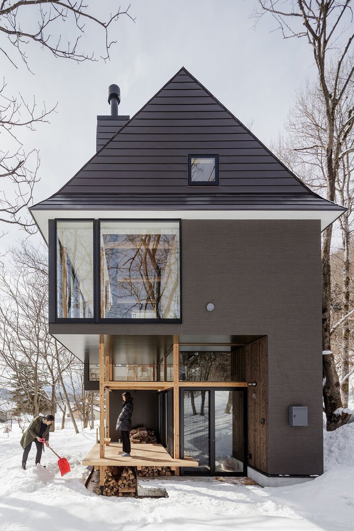 Lakeside Cottage at Nojiri-ko, Japan / SUGAWARADAISUKE Architects