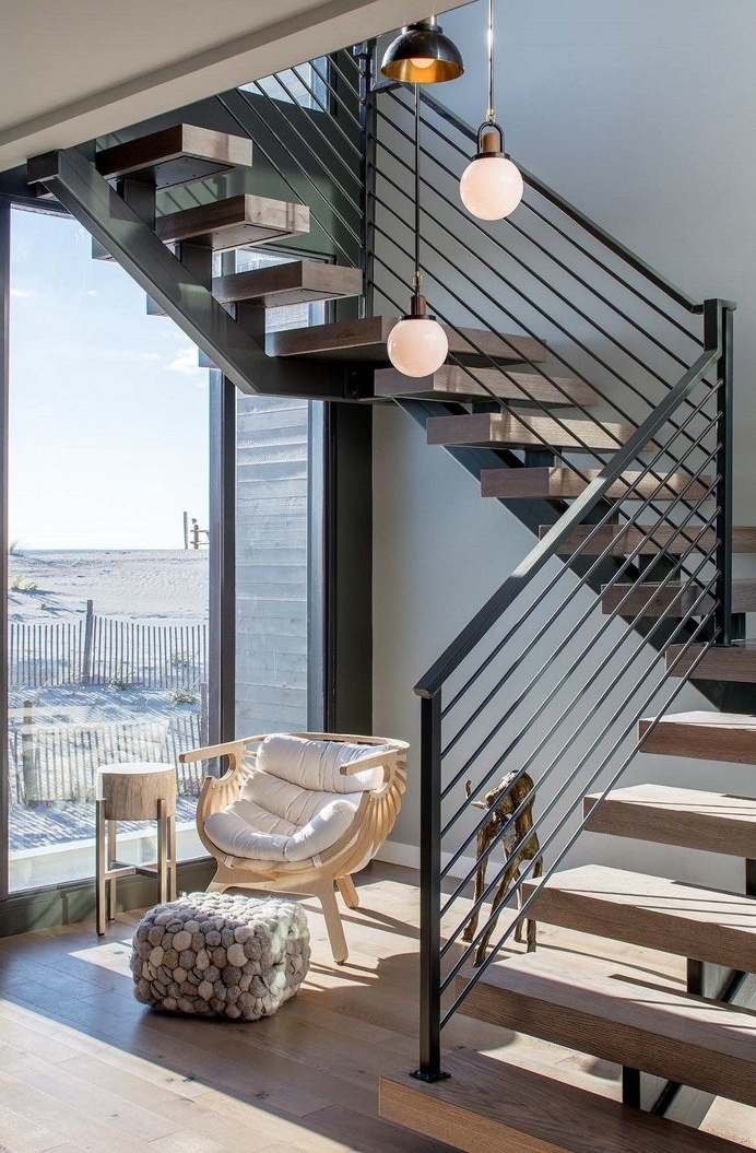 Beachfront House in New Jersey Designed for a Family of Five 4