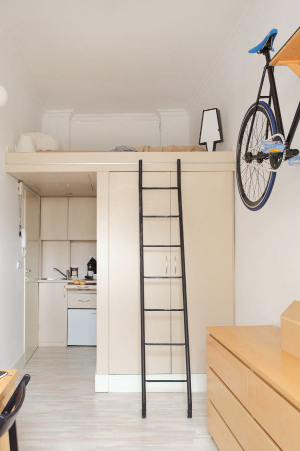 MINIMAL HOME FITS EVERYTHING YOU NEED IN 140 SQUARE FEET
