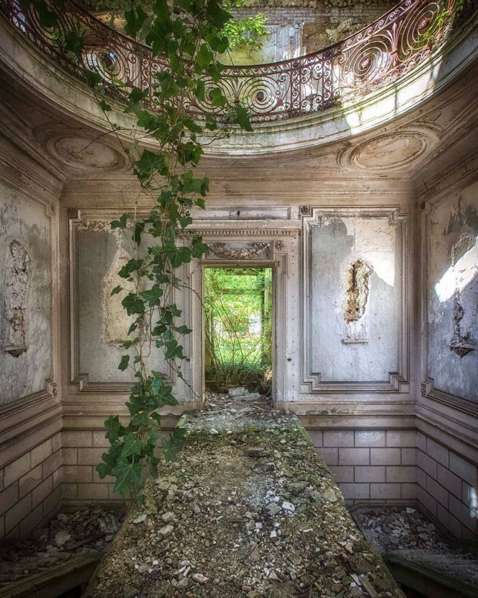 #abandoned_greece: Urbex Buildings Around Europe by Kelly Jean