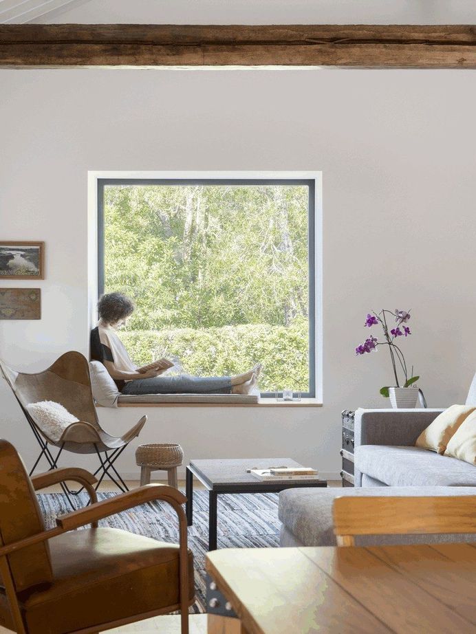 An Old Stable Converted into Two Contemporary Guesthouses 14