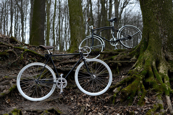 r r r r Nextr r #white #bicycle #fixed #in #black #the #gear #kitchen #slovakia #fix
