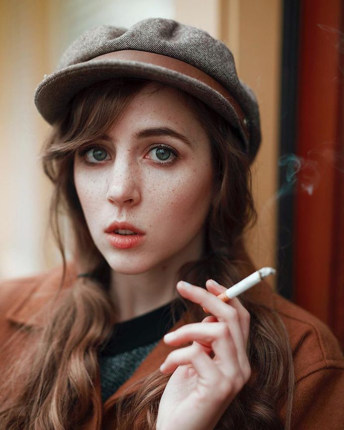 Gorgeous Natural Light Women Portrait Photography by Abel Lares