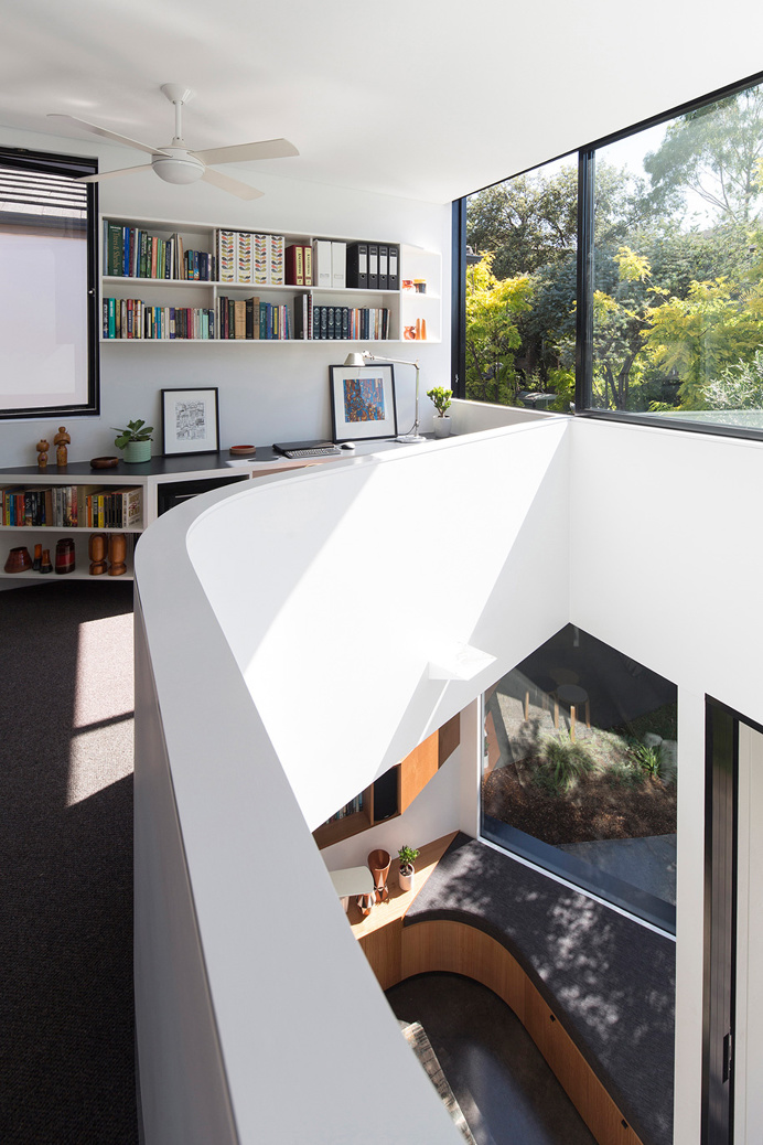 Unfurled House by Christopher Polly Architect