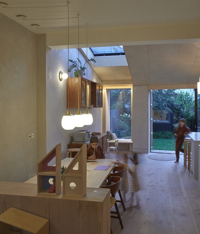 Douglas House / RISE Design Studio