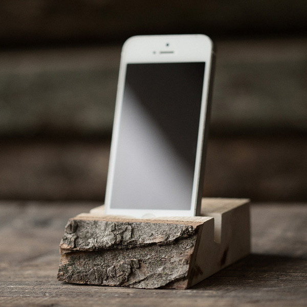 Live Edge Maple Mobile Dock #live edge #wood #maple #desk #office #mobile #phone #iphone #dock #stand
