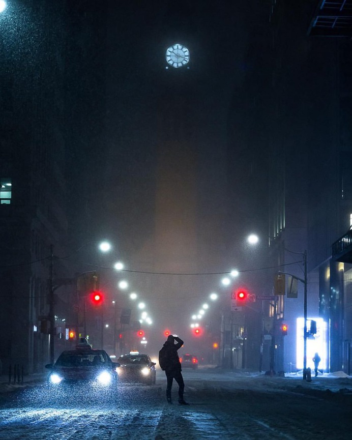 Cinematic and Moody Urban Photography by Mateo Wieland