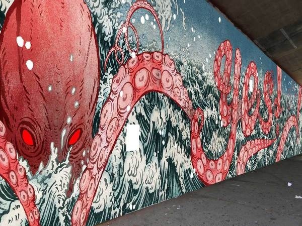 80 foot long murals are betting painted in DUMBO, Brooklyn (and you can see them in progress too) Yuko Shimizu #yuko