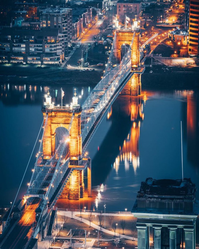 Moody and Cinematic Urban Photography by Steve Zeinner
