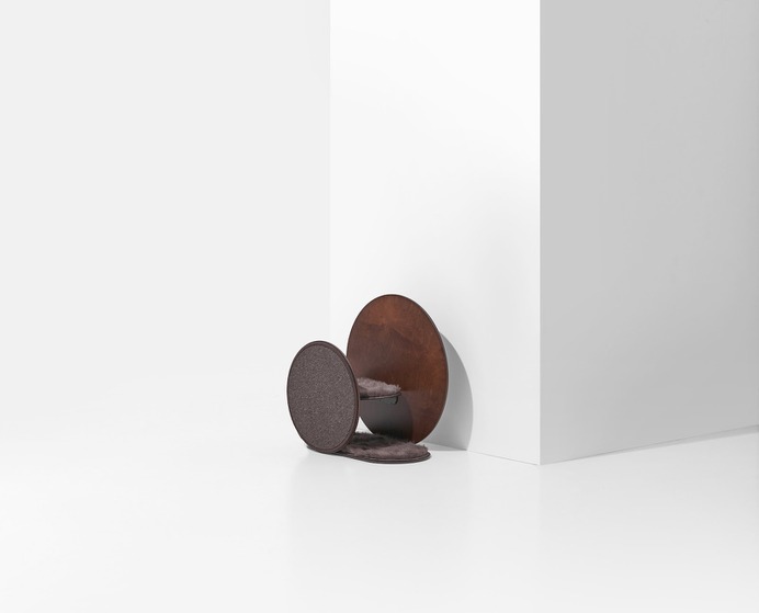 This modern cat scratching post design is a cut above — minimalgoods