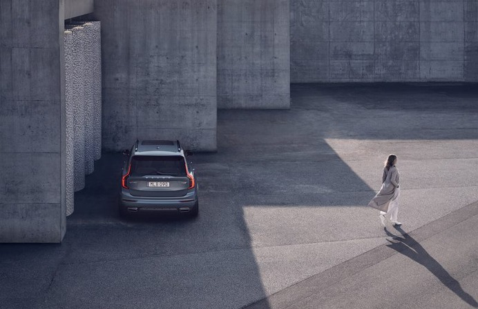 Volvo XC90 R-Design • Photogrist Photography Magazine