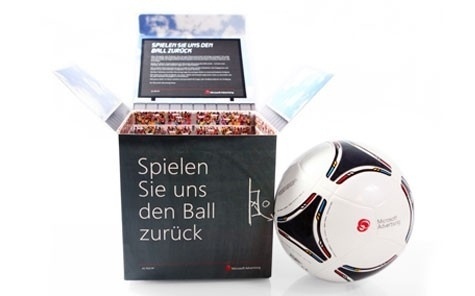 ID&CO: Spielerisch für Microsoft auf Meinungsfang #packaging #microsoft #idco #frick #advertising #michael