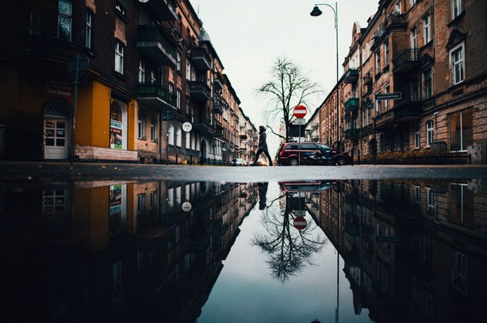 From The Ground Up: Street Photography in Warsaw by Erik Witsoe