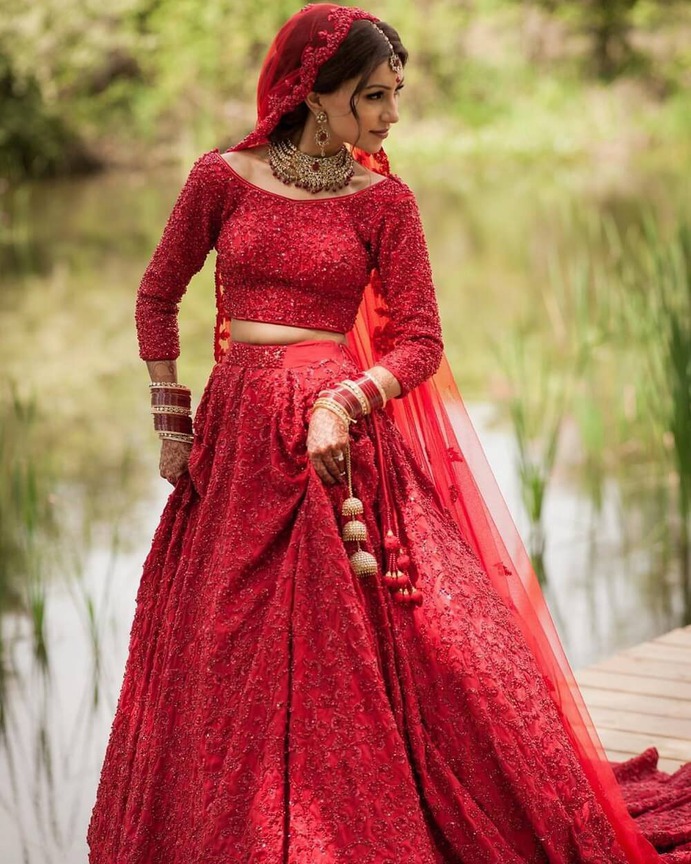 12 Majestic Blouse Designs For Winter Brides To Elegantly Flaunt This Wedding Season