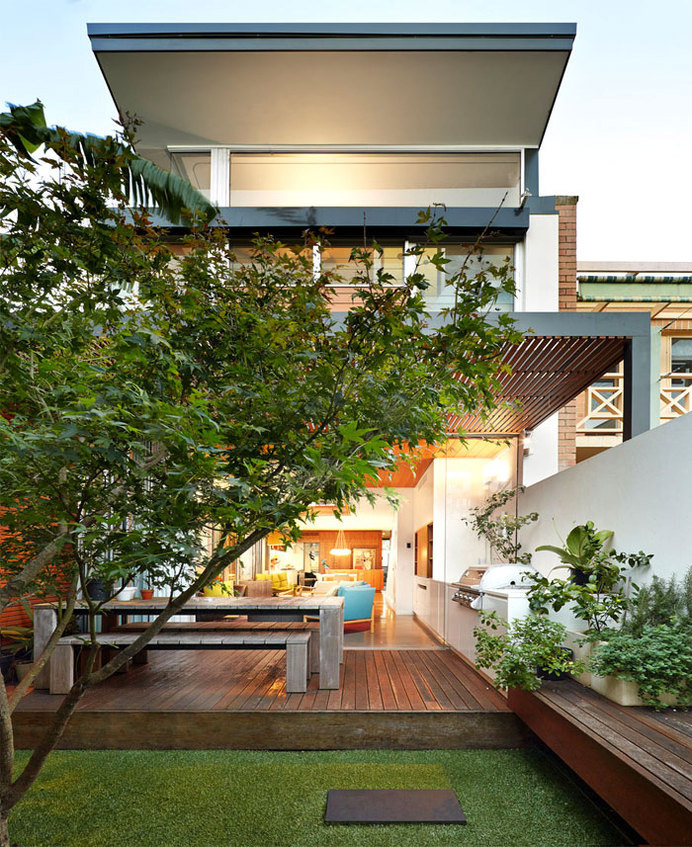 Colourful and Open Family Home by Elaine Richardson Architects colourful open family home 2 #outdoor #architecture #house