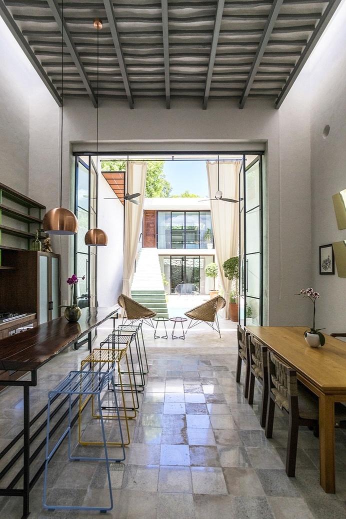 Casa del Limonero by Taller Estilo Arquitectura