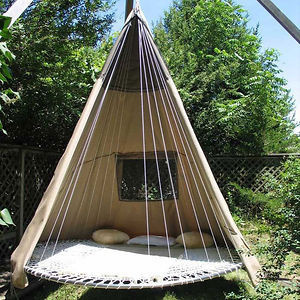 Old Trampoline Turned Into A Wigwam Swing #interior design #decoration #decor #deco