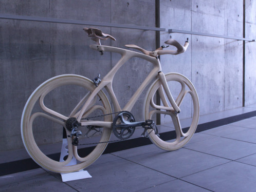 Wooden bike by Yojiro Oshima #design #product #industrial #craftsmanship #engineering