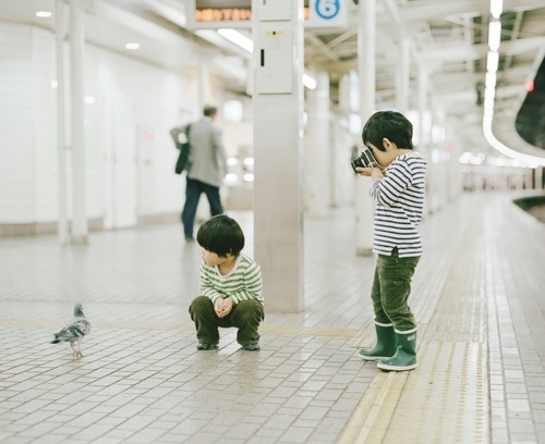 Tumblr #train #tokio #pidgeon #camera #photography #metro #kids